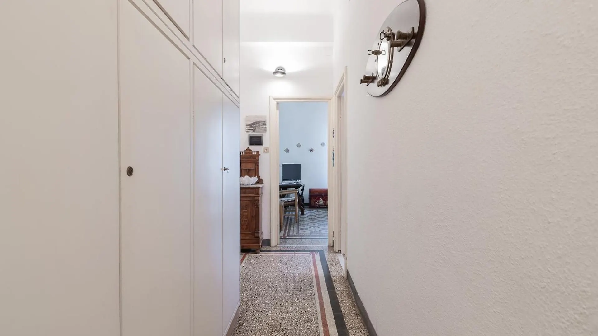 Hostdomus - Dante Apartment Alassio Italy