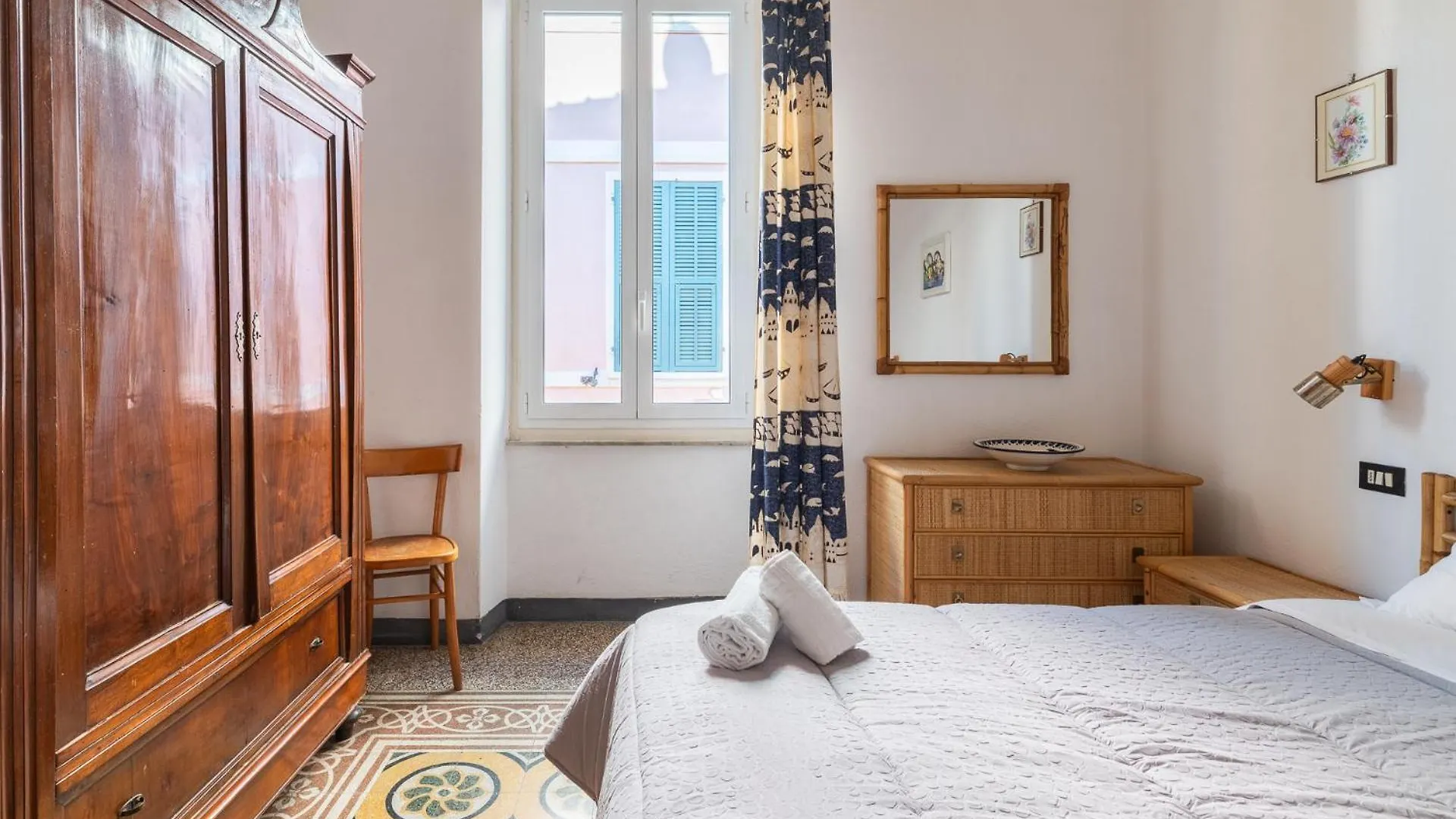 Hostdomus - Dante Apartment Alassio 0*,  Italien
